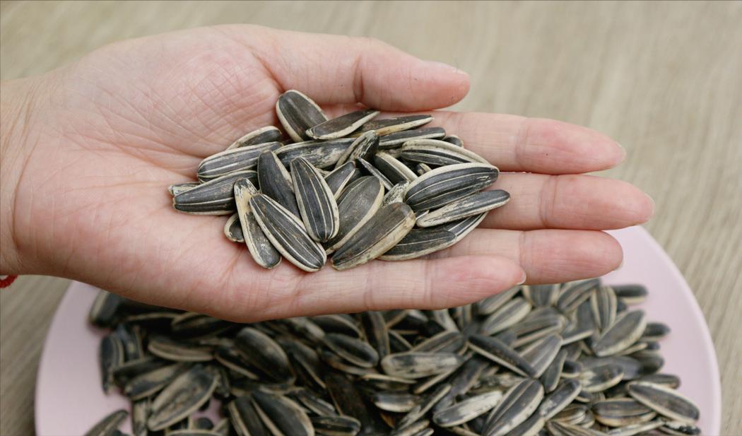 瓜子选原味的还是五香的,买瓜子要注意什么