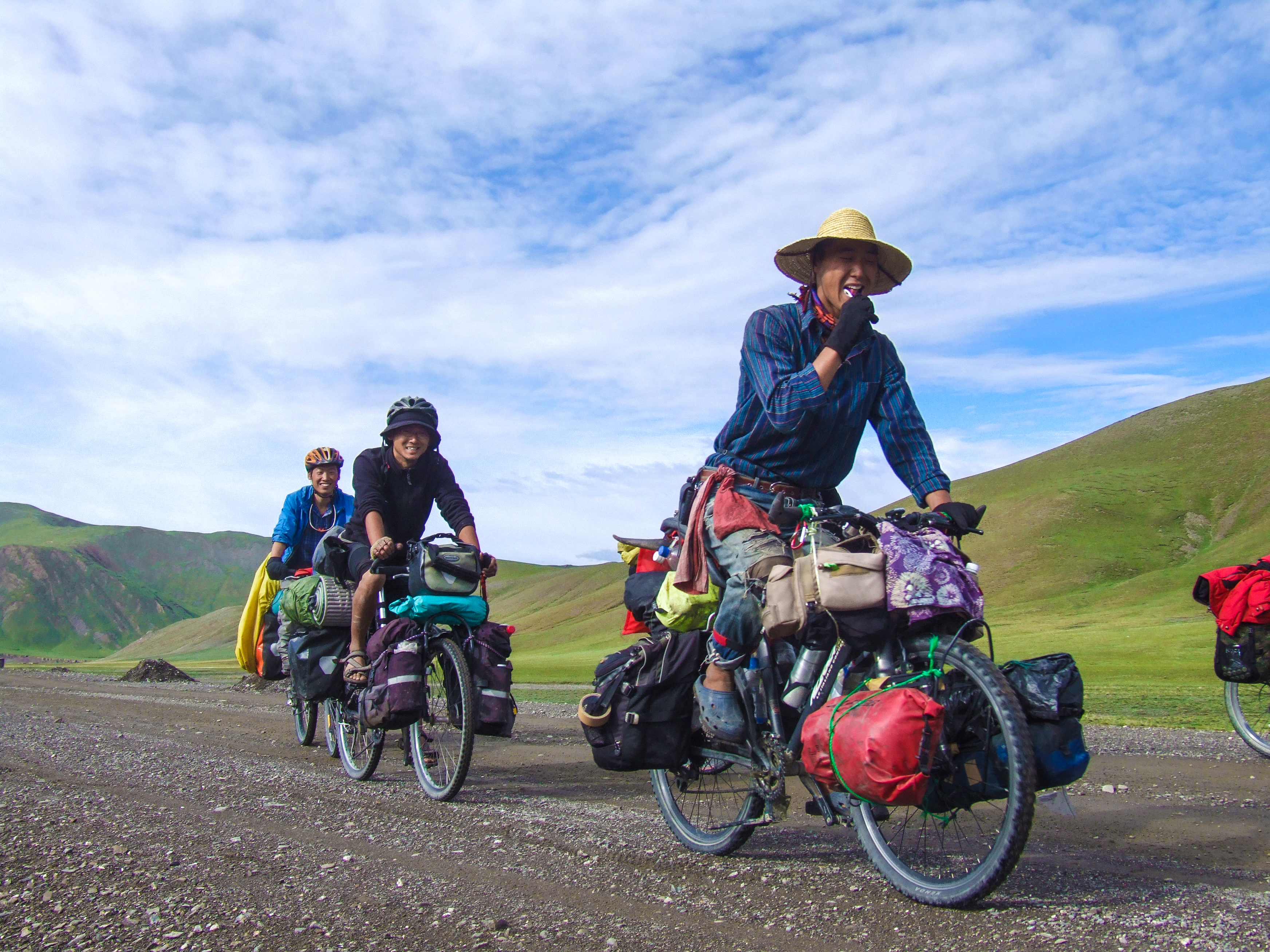 骑行露营需要带什么东西,户外骑行250公里需要准备什么东西