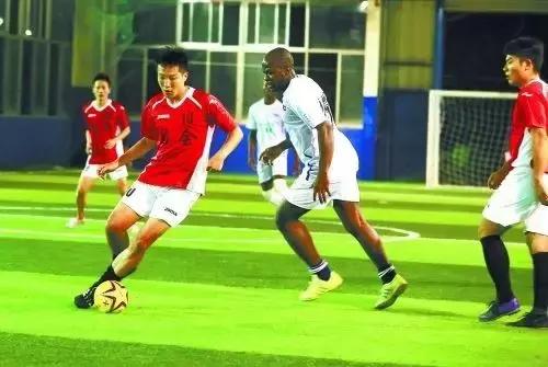 足球射门技巧小学生,足球点球射门小技巧