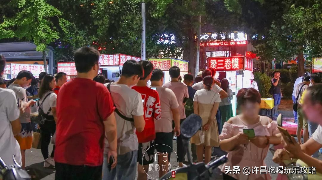 许昌学院南门好停车吗,许昌学院南门附近美食