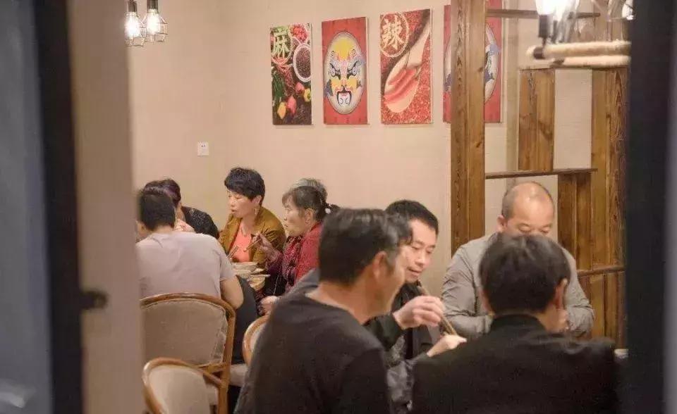 想开一家小型餐馆怎么做,想开一家餐厅怎么开店