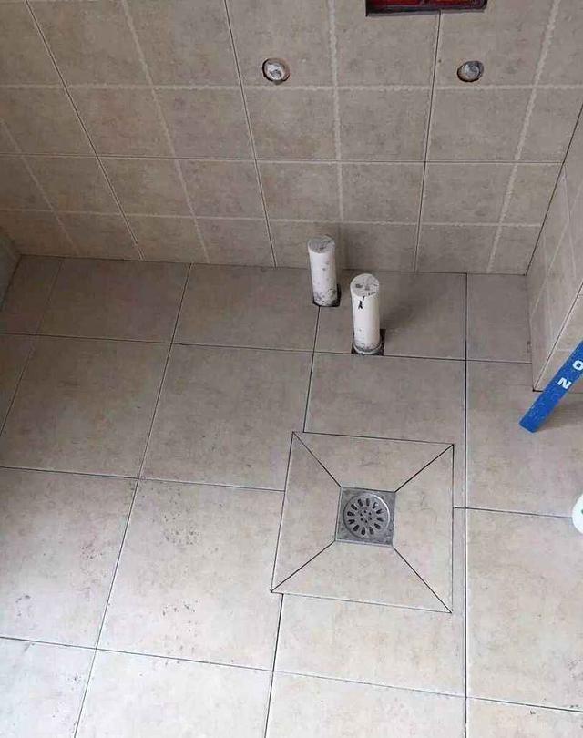 卫生间灰白格子效果图,卫生间墙面最佳设计图