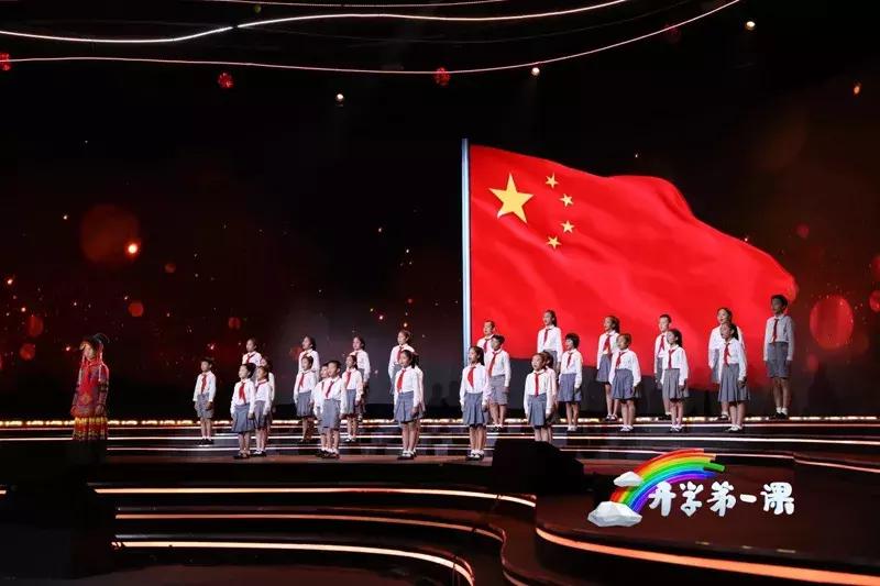 开学第一课|带孩子聆听这5个动人的*旗国**故事