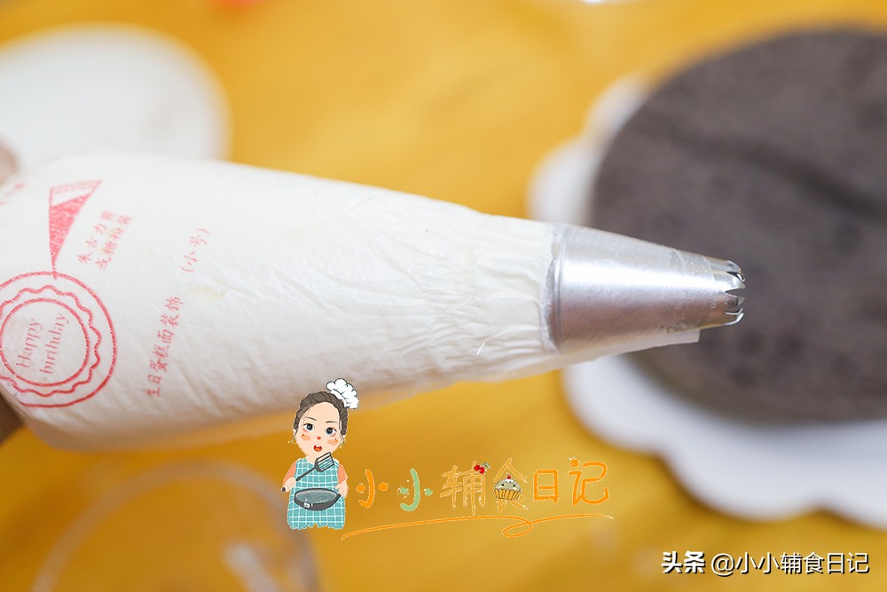 双层蛋糕奶油裱花简单做法,做蛋糕裱花用什么奶油最好