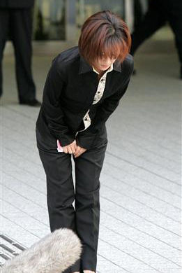 曾经的全民偶像为什么退出,曾经的网红大佬被封杀后现状如何