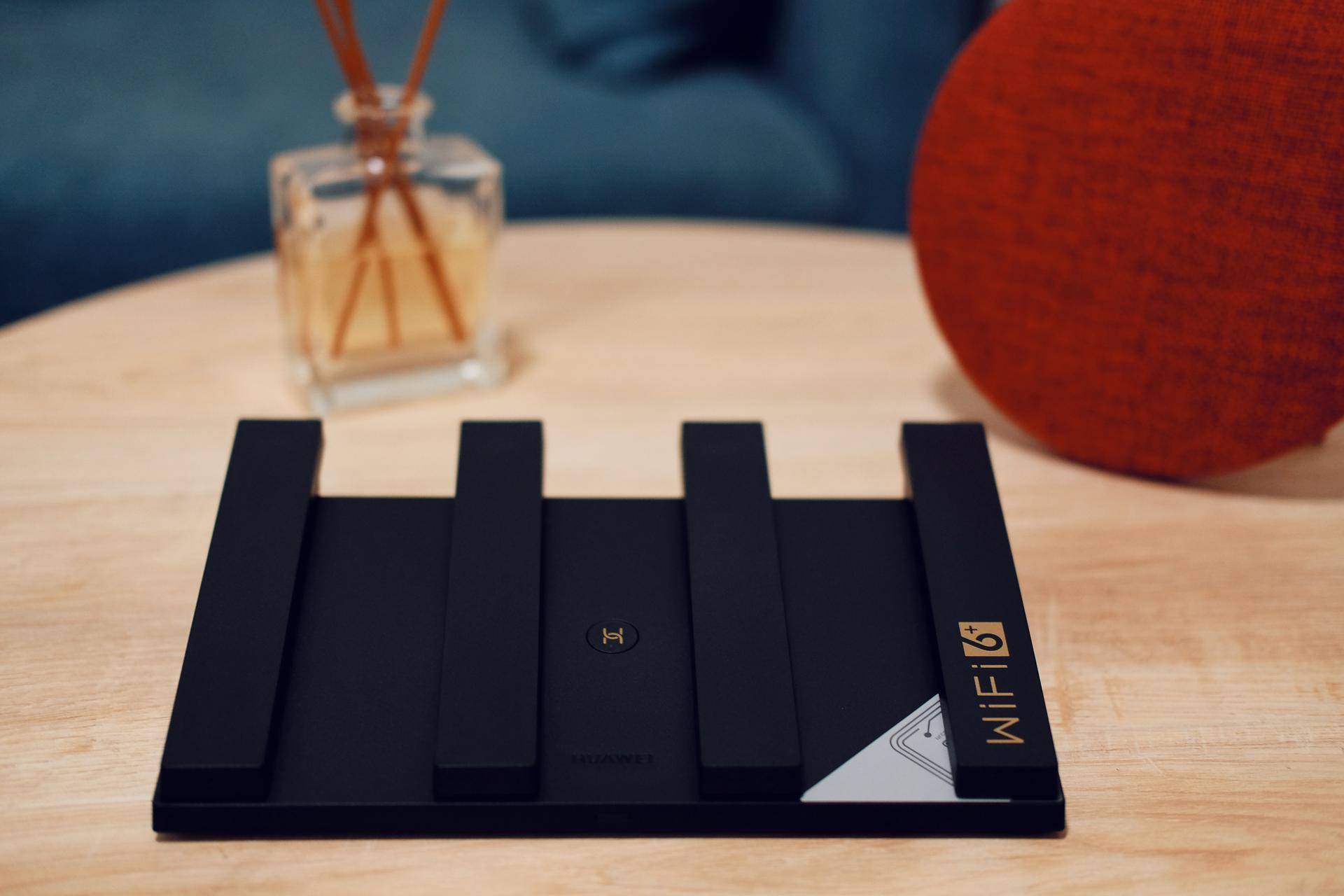 华为路由器ax3pro还值得入手吗,华为路由器ax3pro新款评测