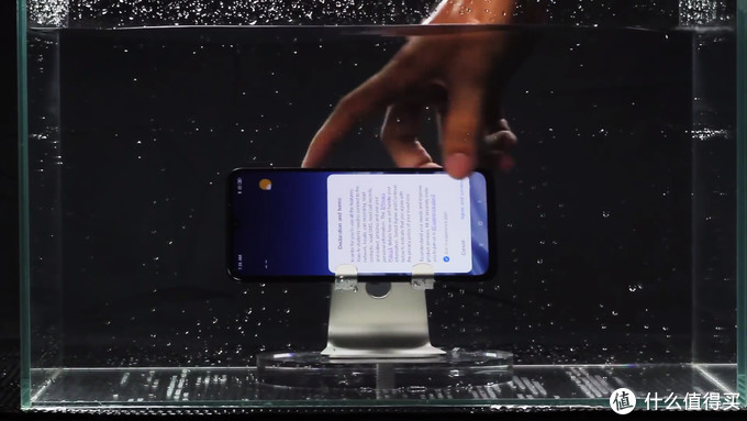 小米9进水用吹风机吹过还能好吗,小米9水洗后断触