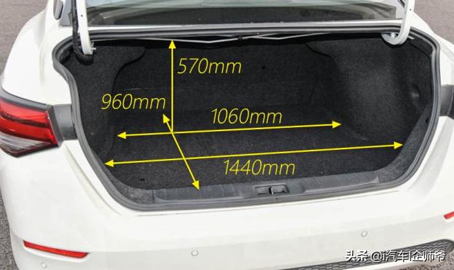 日产轩逸和卡罗拉哪个更值得购买,卡罗拉1.2t精英版比轩逸经典豪华