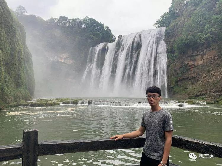 妹子，你骑190的男朋友已经在路上啦