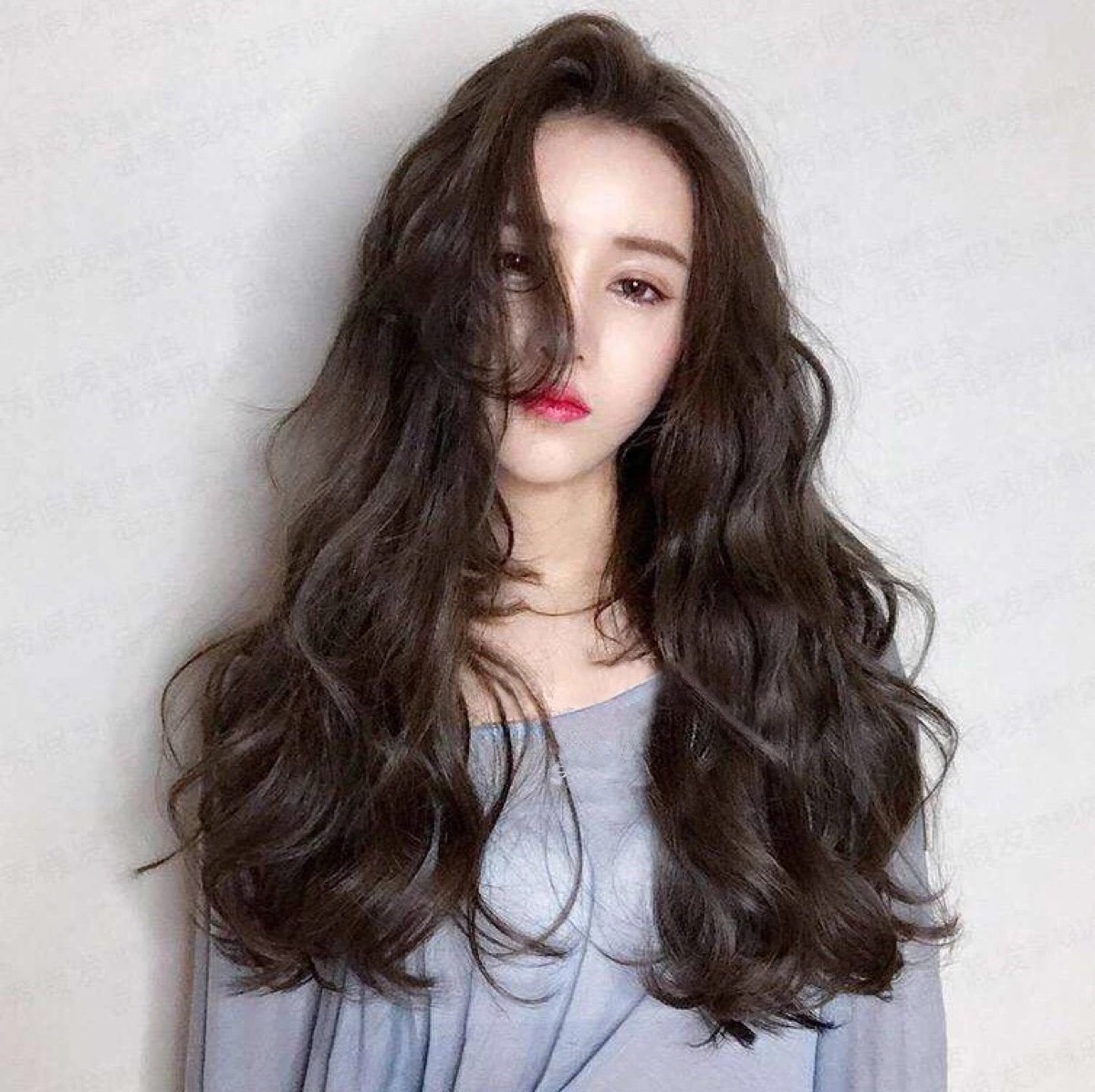 今年最流行的发型网红发型,今年最流行的网红发型颜色