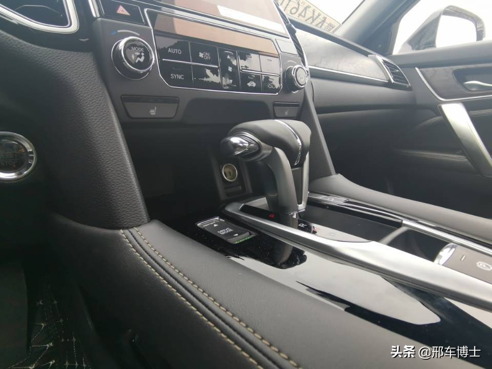 urv的1.5t致雅版上路测试,小马拉大车动力