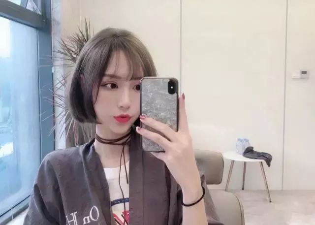 小脸发型女2020流行中短烫发发型,小脸发型女2020流行发型超短发