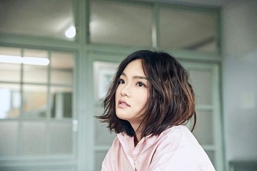 邓紫棋会成为新一代天后吗,邓紫棋被评为中国华语乐坛天后