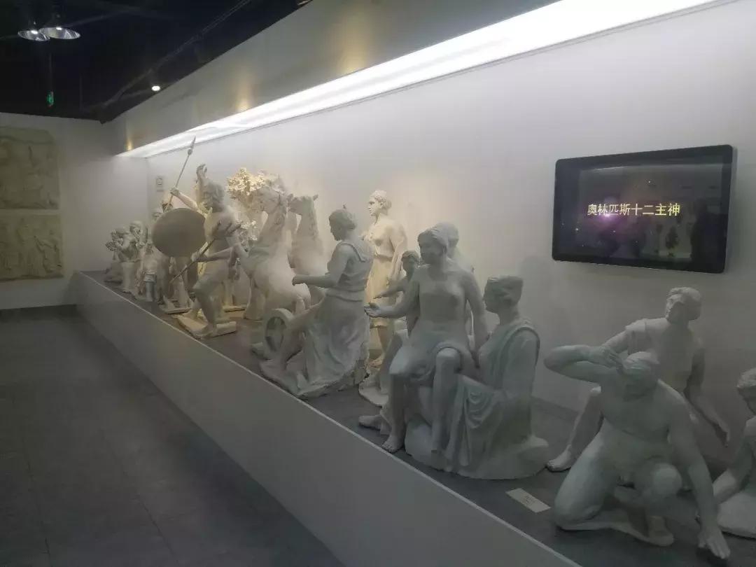 郑州金水硕爵中学,郑州九中初中部硕爵学校