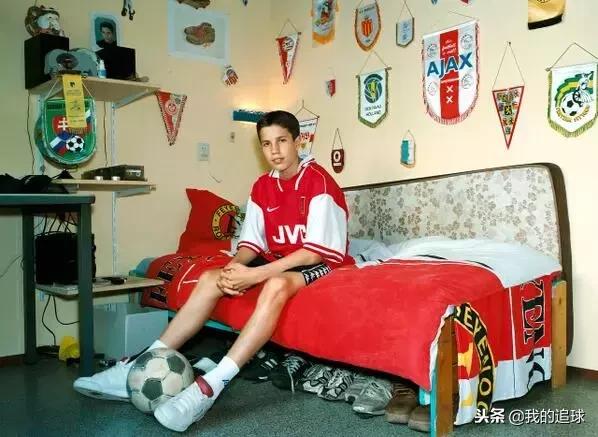 范佩西上演飞翔的荷兰人,范佩西感人视频