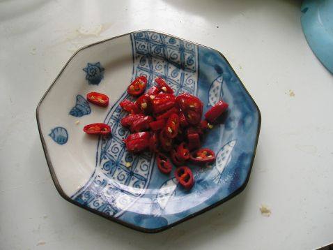 饭店里的孔雀开屏鱼都是怎么做的,开屏孔雀鱼家常做法