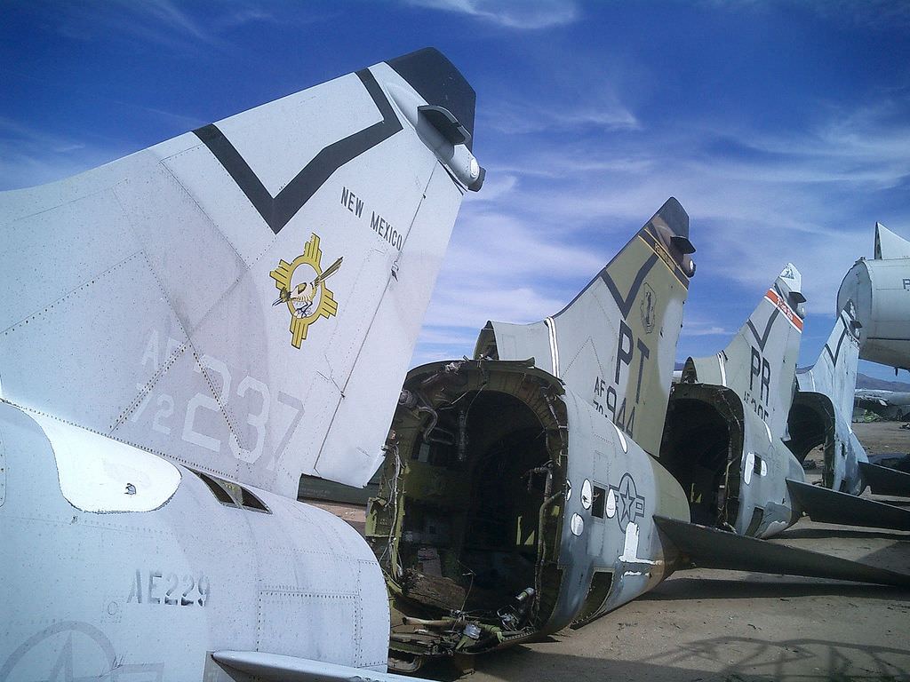 f-7舰载机,f-8舰载战斗机