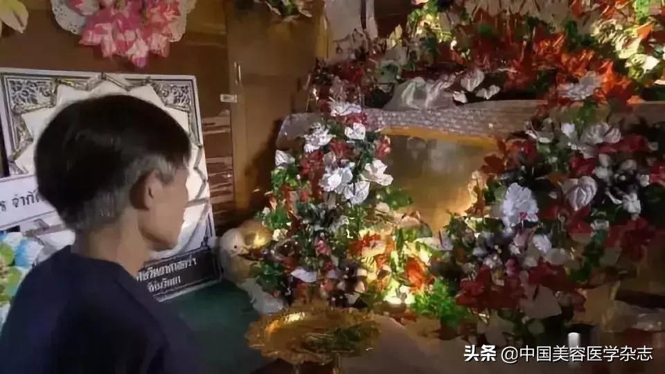 医美充电宝▏10万元隆胸后“胸”却被厂家召回；阿里健康推动天猫医美打造线下服务平台