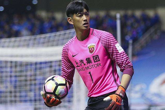 颜骏凌背身点球是什么时候,颜骏凌背身看点球