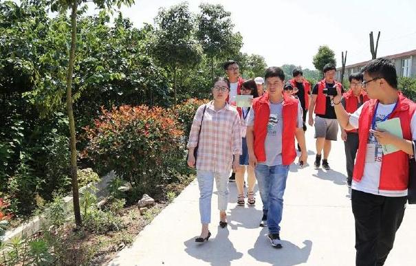 80后女生的创业之路视频,80后农村女孩创业