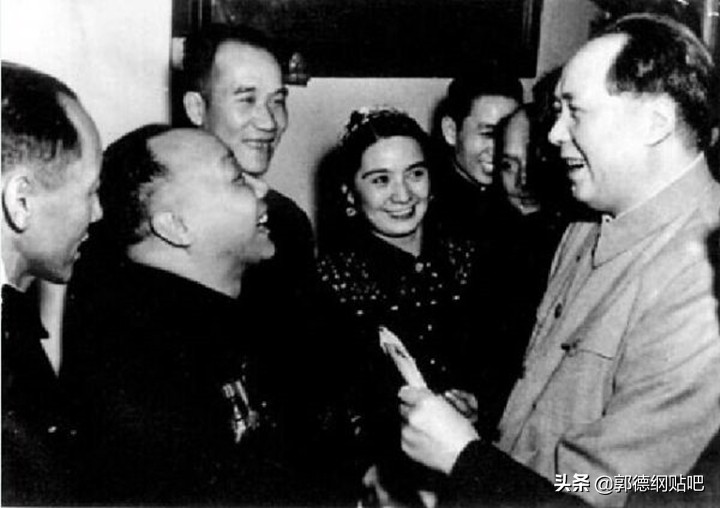 一出《学电台》，百年相声史