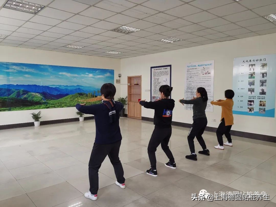 初学站桩膝盖疼咋办,初学站桩不适症状