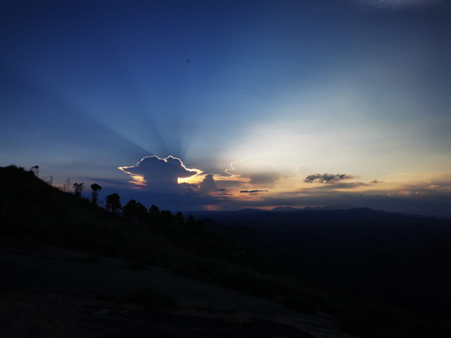 南宁东两天两夜旅游攻略,南宁出发3-5天自驾短途旅游推荐
