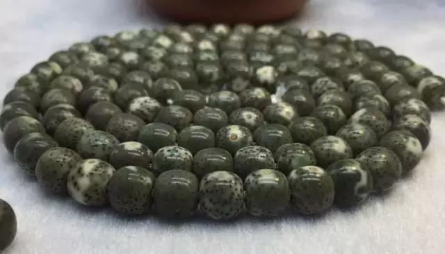 色差很严重的菩提有哪些,菩提最简单鉴别