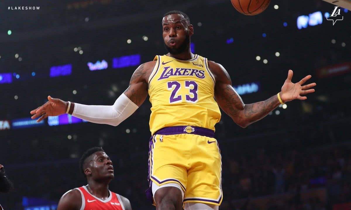 詹姆斯03年十佳球,詹姆斯03年选秀报告