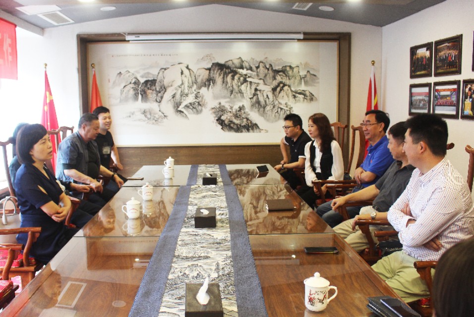 静松播报｜潜江市委常委王玉梅一行到访四川省湖北商会