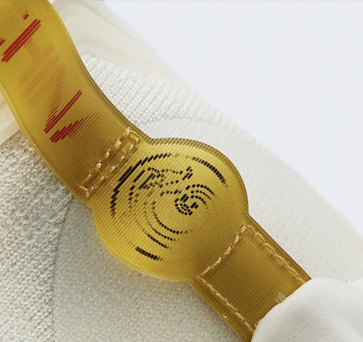 安踏颁奖服国旗版,安踏星标系列奥运领奖鞋