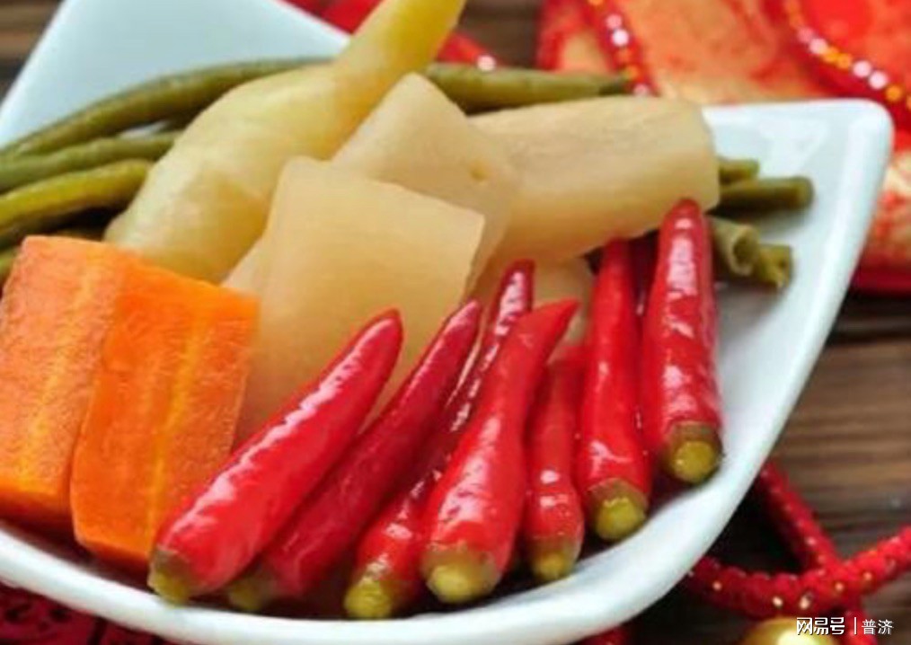 泡菜怎样做才不会起白沫,泡菜怎么处理长白花