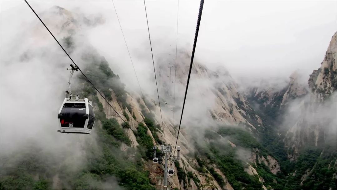 下雪天华山索道,下雨天华山旅游