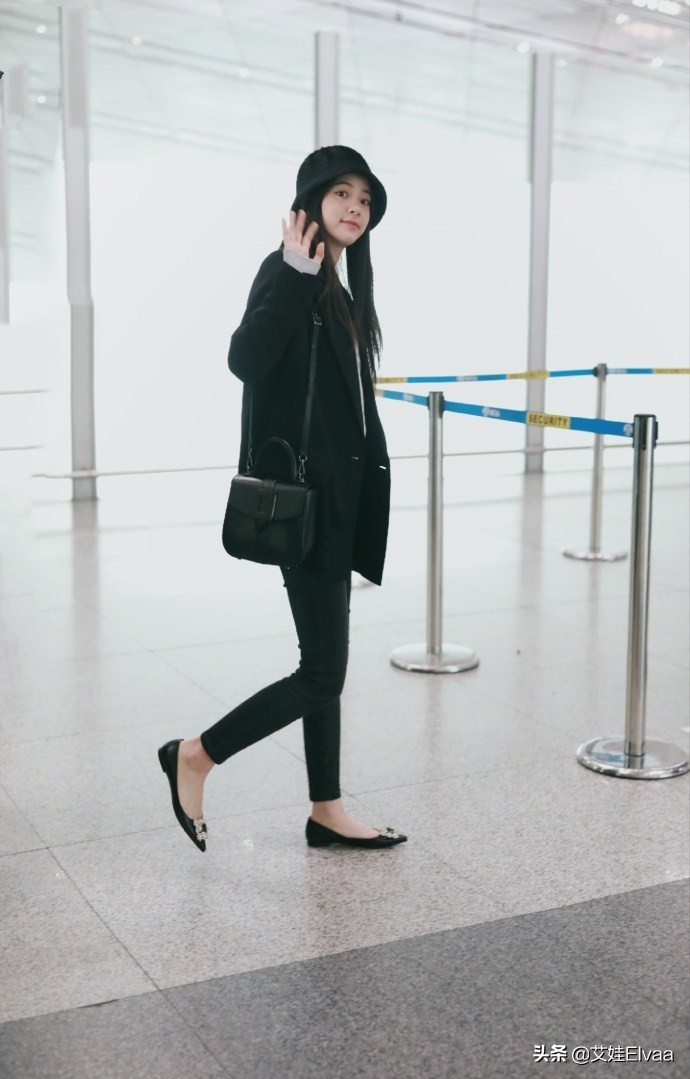 欧阳娜娜穿匡威高帮,欧阳娜娜18岁冬季穿搭