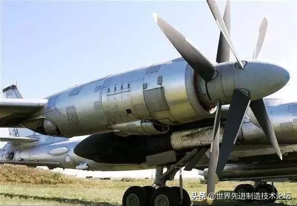 双发飞机的螺旋桨是一个方向转吗,螺旋桨飞机原理图解图文