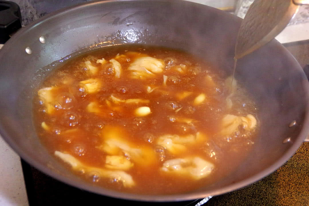 蚝油花菇焖花胶,正宗鲜炖花胶做法