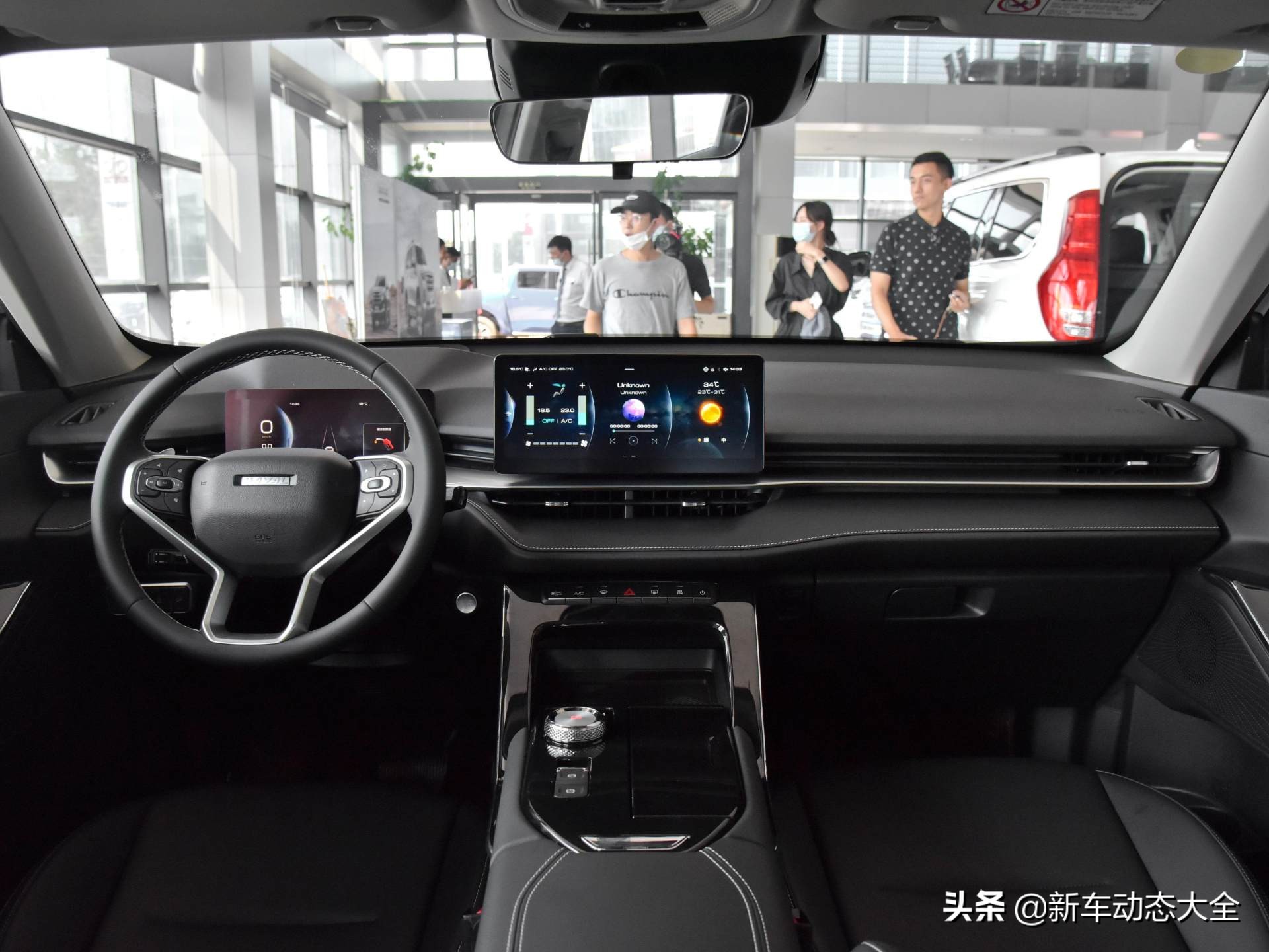 油耗6.6L的增压动力，空间加长，实惠销冠SUV，带你看哈弗H6