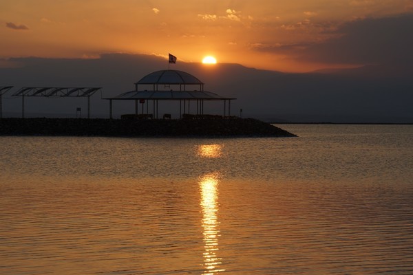 以色列死海全景图,以色列死海旅游攻略