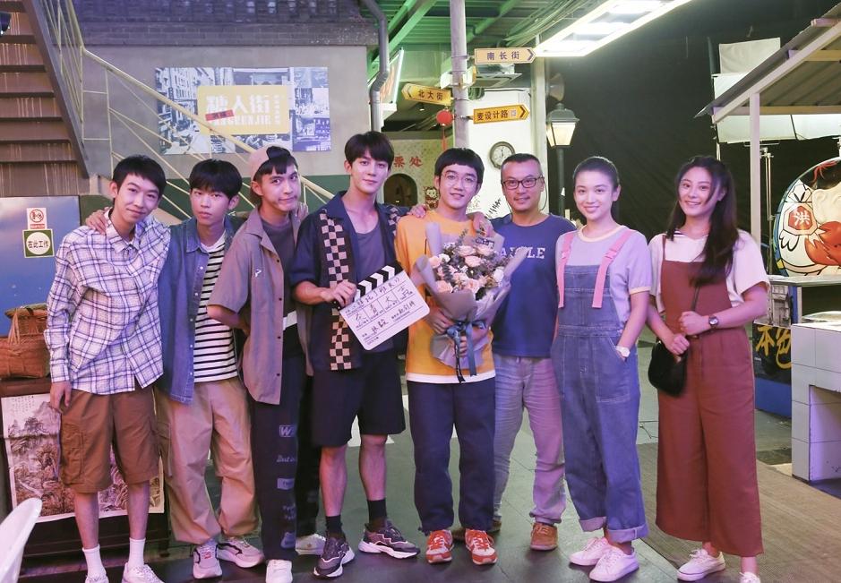 拜托了班长焉栩嘉夏之光r1se舞蹈,拜托了班长焉栩嘉夏之光看吻戏