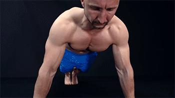 练胸的复合型动作,最简单练胸动作