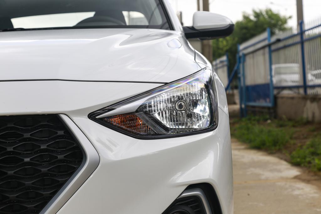 2020款悦动炫酷手动多少钱,2021款现代悦动自动挡省油吗