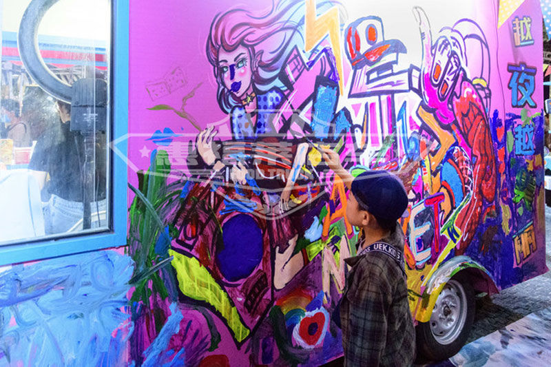 小餐车的未来前景,餐车经营模式和思维