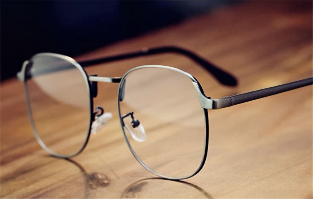 眼镜片磨损了有什么修复的方法吗,眼镜片有点磨损怎么修复