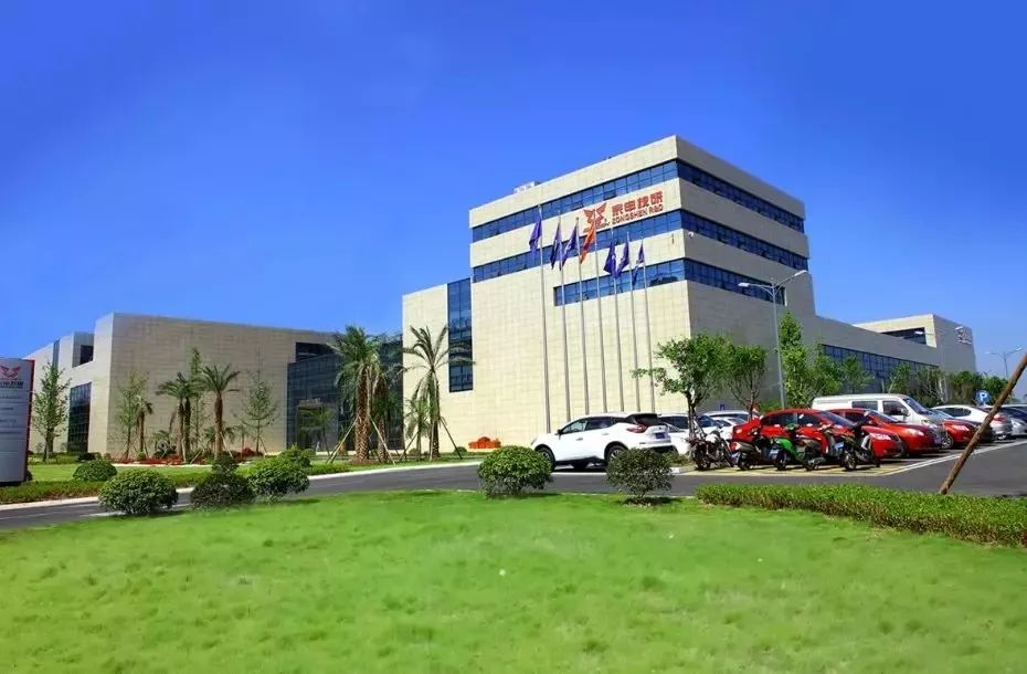 骑摩托去参加摩博会,赛科龙摩博会试驾视频