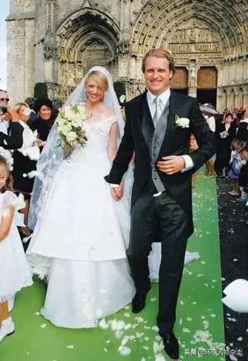 砸162亿收购蒂芙尼，LVMH帝国野心背后，接班人是个44岁待嫁白富美