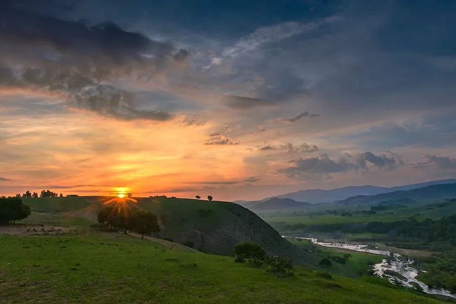 内蒙除了草原还有沙漠,内蒙古除了呼伦贝尔还有哪里