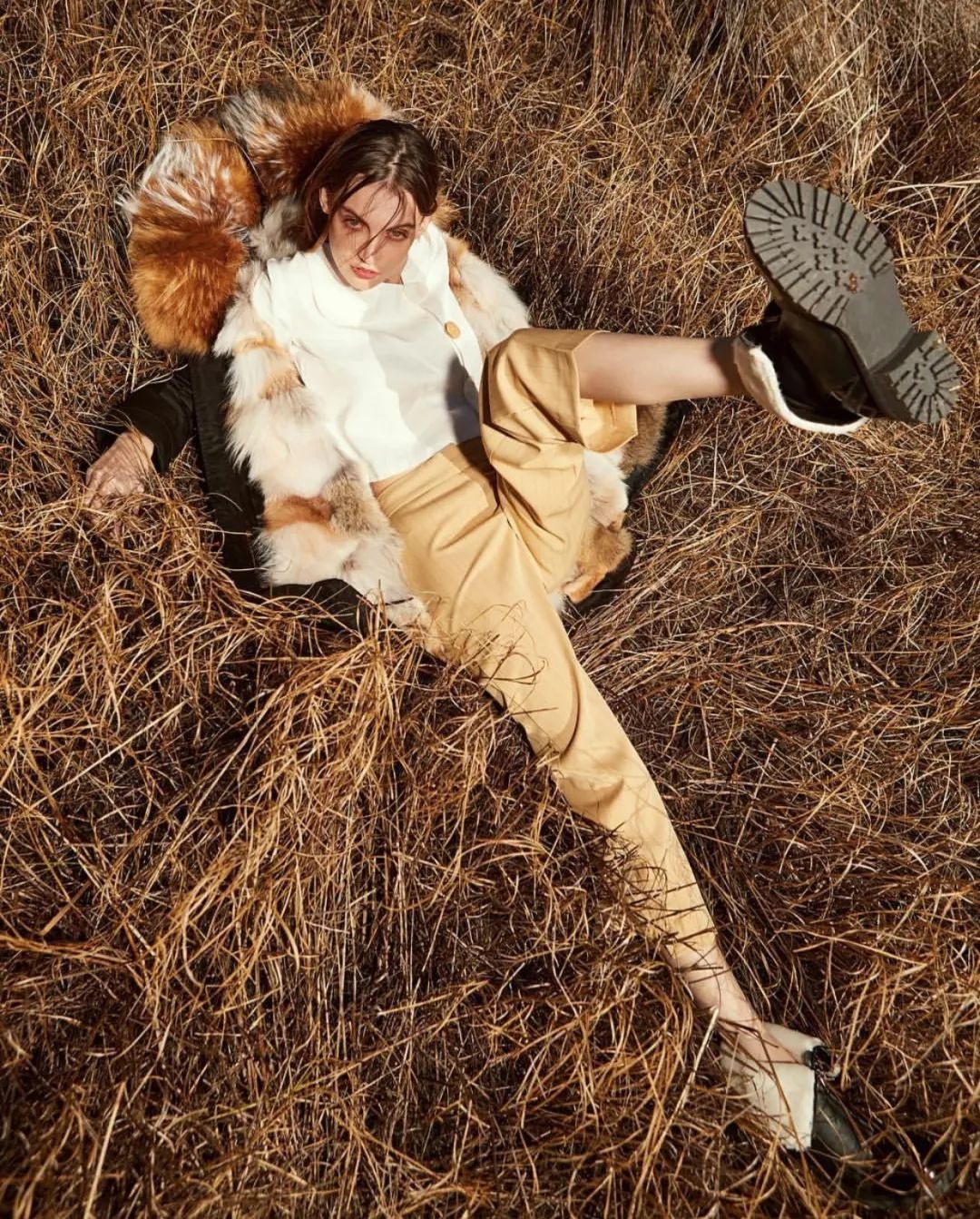 ugg加厚雪地靴不跟脚,ugg经典款中腰雪地靴怎么搭配