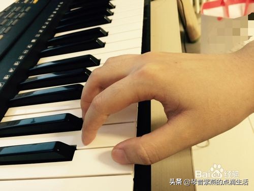 电子琴教学入门弹奏一首母亲,电子琴初学入门教程母亲