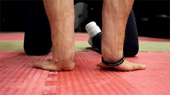 卧推怎么调整手腕,做卧推手腕疼怎么办