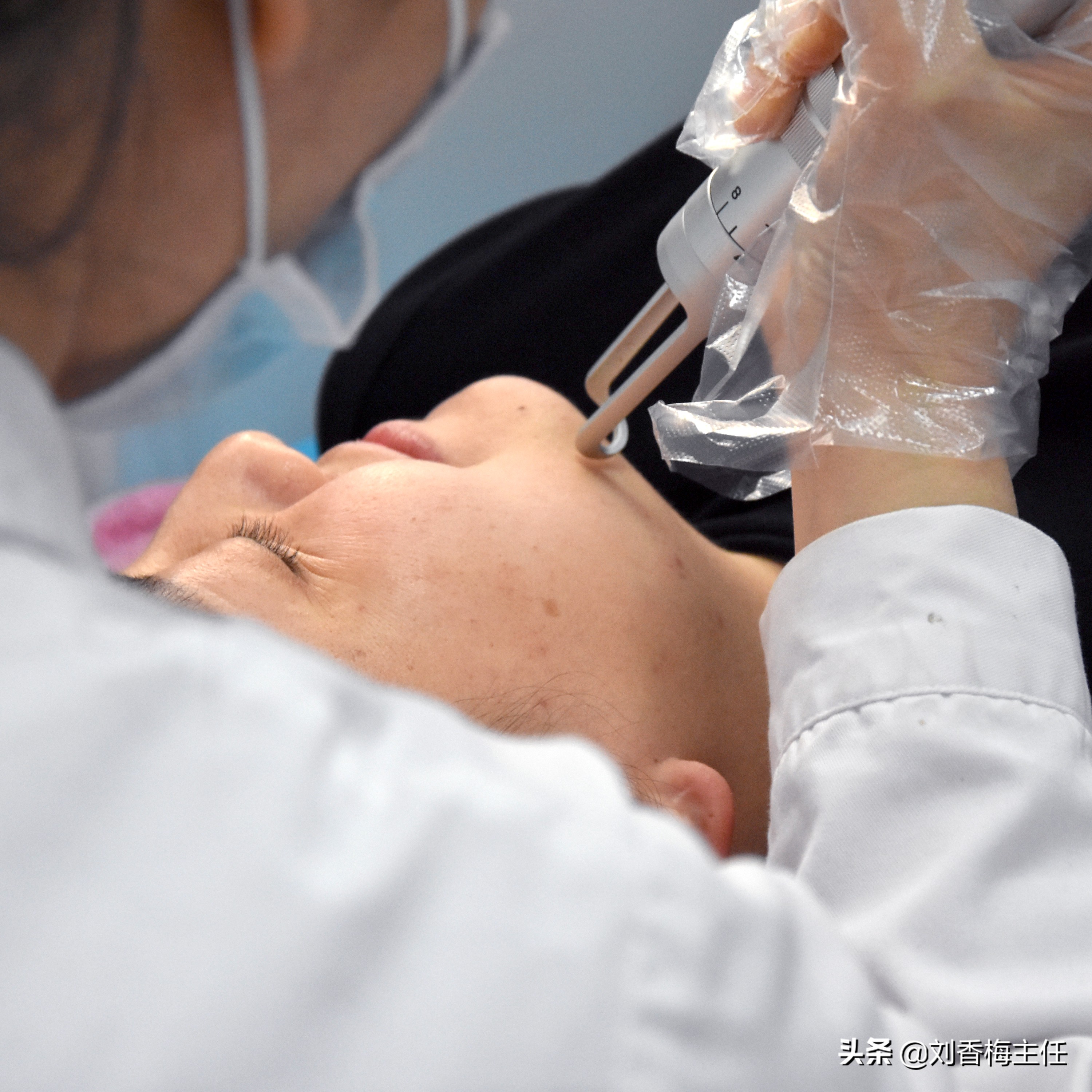 皮肤松弛毛孔粗大黑头多怎么解决,皮肤毛孔粗大怎么解决